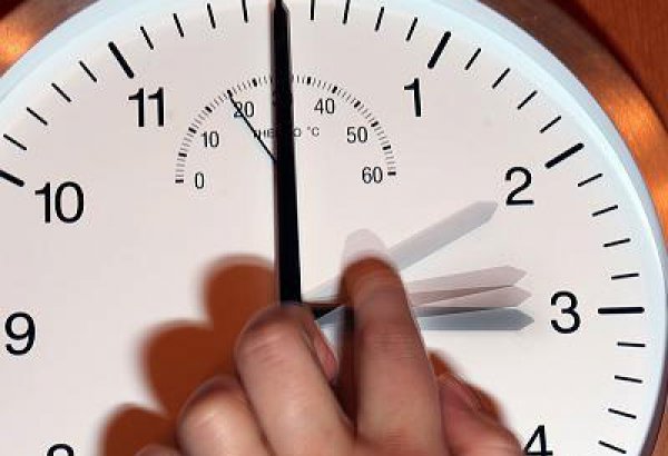 Iran to turn clocks backward one hour